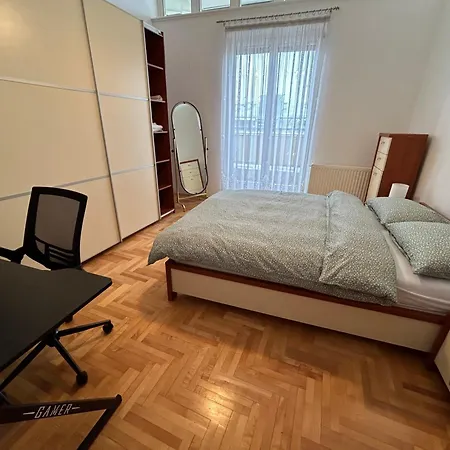 Apartment Workation