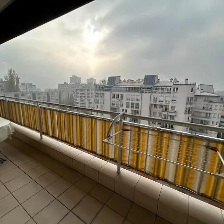 Apartment Workation *